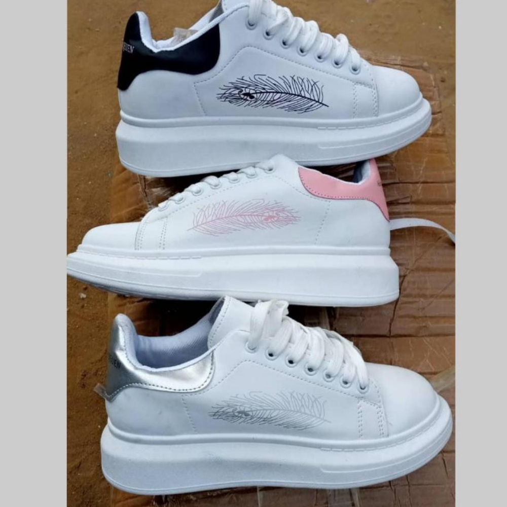 Shoe